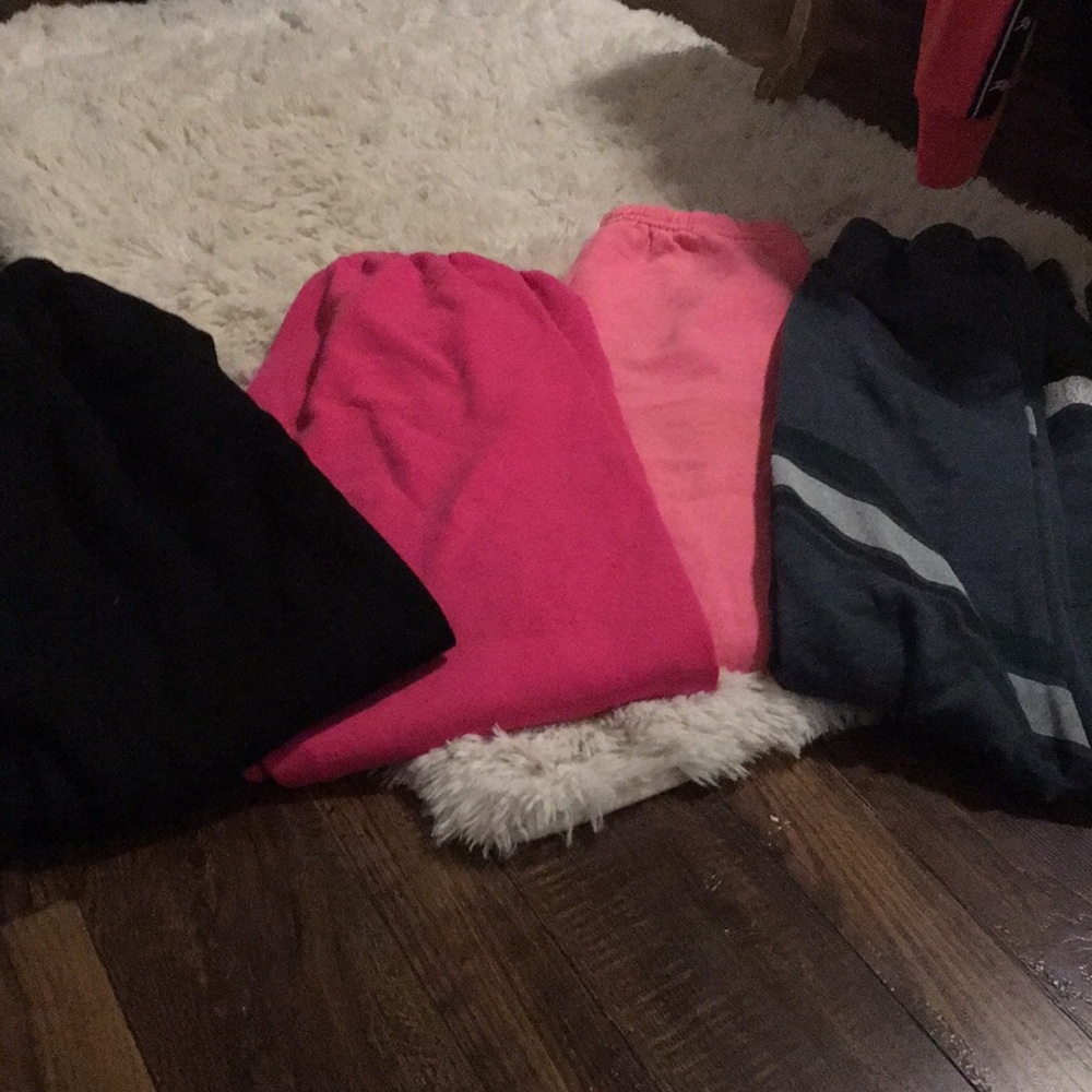 Joggers set of 4